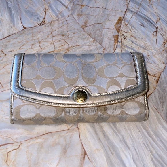 Coach Slim Trifold Wallet In Blocked Signature Canvas In Beige - Picture 1 of 11